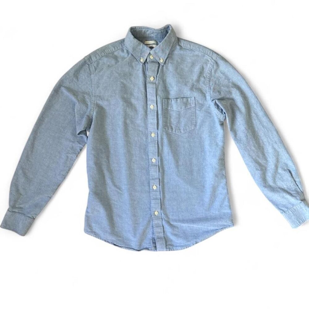 Old Navy Men’s Slim Fit Blue Chambray Button-Down Shirt Size M